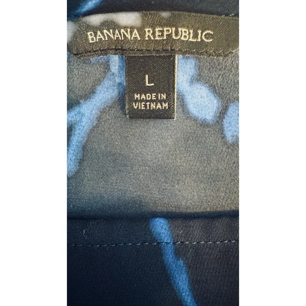 Banana Republic Large Flowy Blue Floral Print Long Bell Sleeve Blouse